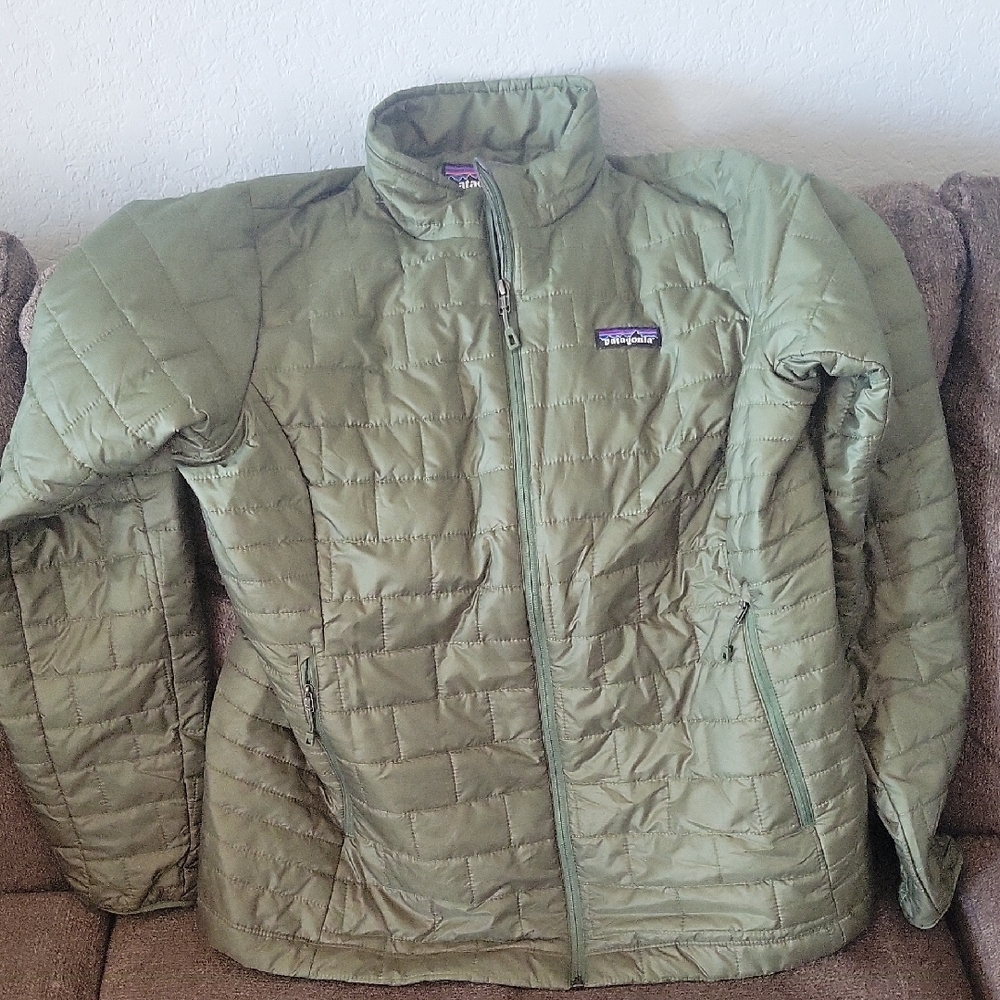 Patagonia Women's Green Quilted Jacket